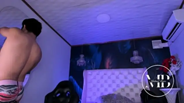 MichaelBear  online show from 02-10-26, 12:26