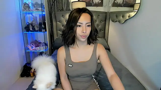 reighnempress online show from 10-18-25, 02:46