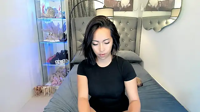 reighnempress online show from 01-12-26, 04:30