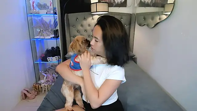 Snapshot of reighnempress chatting on 02-09-26, 01:03 reighnempress online show from 02-09-26, 01:03