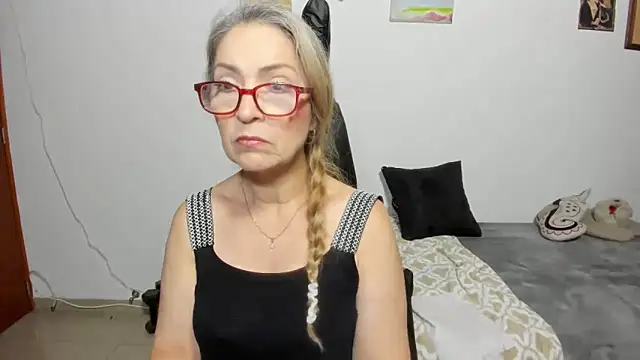 D-yanamilf online show from 10-10-25, 11:16