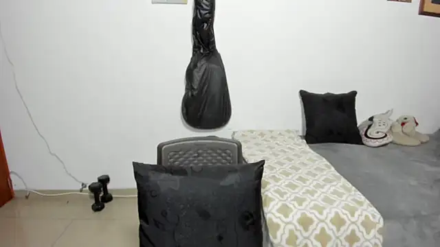 D-yanamilf online show from 10-10-25, 09:32