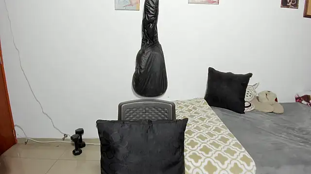 D-yanamilf online show from 10-16-25, 08:00