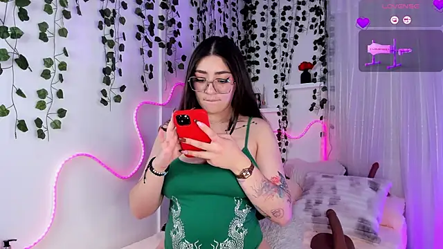 Samii Evans online show from 05-06-26, 04:38