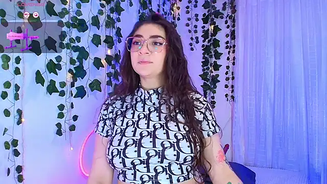 Samii Evans online show from 11-18-25, 01:32