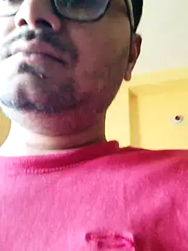 Snapshot of Honestguy100 chatting on 11-08-25, 05:22 Honestguy100 online show from 11-08-25, 05:22