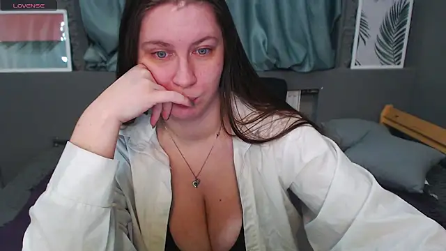 LiyaSilve online show from 02-15-25, 05:19