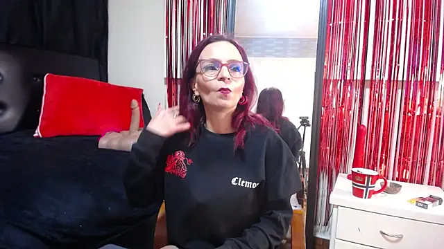 Miss ellien online show from 01-05-26, 05:38