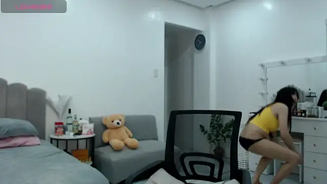 LoveMarieFoxxx online show from 10-20-25, 02:39