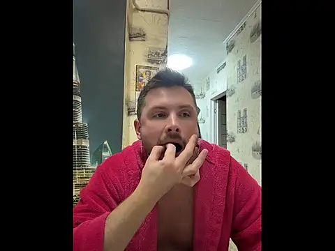 Snapshot of MartinBrandon chatting on 05-31-26, 06:09 MartinBrandon online show from 05-31-26, 06:09