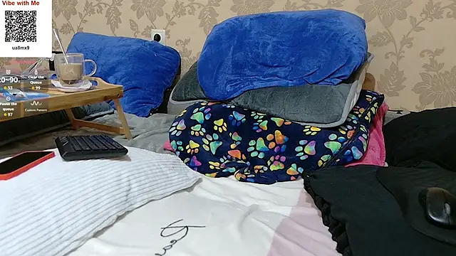 Snapshot of MartinBrandon chatting on 02-06-26, 09:33 MartinBrandon online show from 02-06-26, 09:33