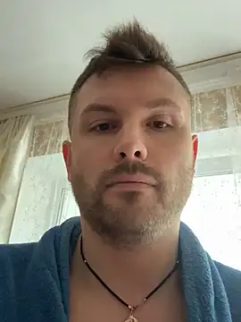 Snapshot of MartinBrandon chatting on 04-30-26, 11:28 MartinBrandon online show from 04-30-26, 11:28