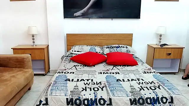 MaloryAndLuna online show from 09-27-25, 12:00