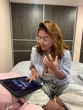 Snapshot of Juliana_News chatting on 01-08-25, 11:52 Juliana News online show from 01-08-25, 11:52