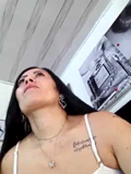 Snapshot of Tania_mature chatting on 04-29-26, 05:52 Tania mature online show from 04-29-26, 05:52