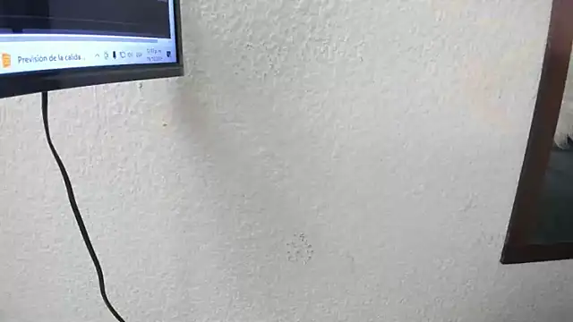 Snapshot of Tania_mature chatting on 12-19-25, 05:04 Tania mature online show from 12-19-25, 05:04