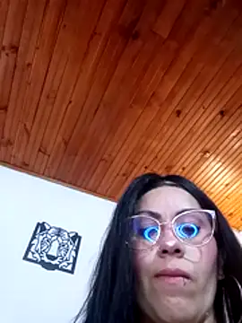 Snapshot of Tania_mature chatting on 05-06-26, 05:28 Tania mature online show from 05-06-26, 05:28