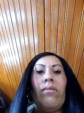 Snapshot of Tania_mature chatting on 01-05-26, 05:27 Tania mature online show from 01-05-26, 05:27