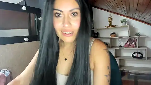 Snapshot of Tania_mature chatting on 06-11-26, 12:32 Tania mature online show from 06-11-26, 12:32
