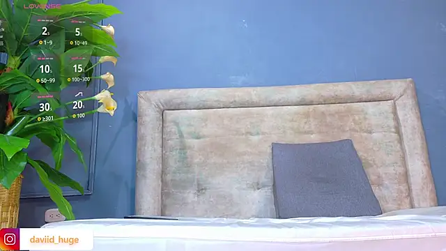 Snapshot of nicol_snow chatting on 01-12-26, 01:51 nicol snow online show from 01-12-26, 01:51