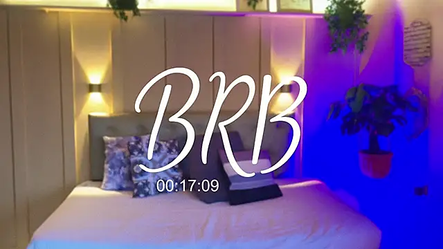 Snapshot of nicol_snow chatting on 10-13-25, 01:23 nicol snow online show from 10-13-25, 01:23