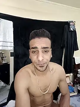 Snapshot of highguy chatting on 02-25-25, 11:37 highguy online show from 02-25-25, 11:37