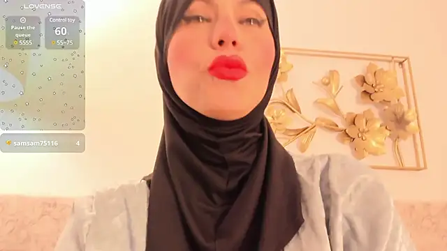 Snapshot of hanajameela chatting on 02-12-25, 11:40 hanajameela online show from 02-12-25, 11:40
