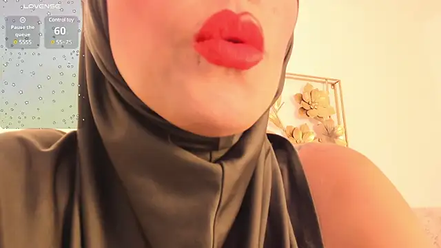 Snapshot of hanajameela chatting on 02-25-25, 12:05 hanajameela online show from 02-25-25, 12:05