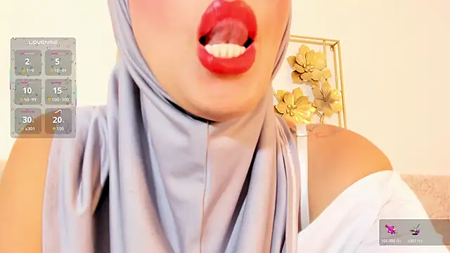 Snapshot of hanajameela chatting on 06-03-26, 12:06 hanajameela online show from 06-03-26, 12:06