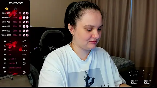 Snapshot of AlanaBrox chatting on 10-27-25, 12:17 AlanaBrox online show from 10-27-25, 12:17