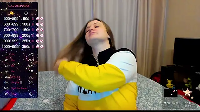 Snapshot of AlanaBrox chatting on 12-20-24, 09:11 AlanaBrox online show from 12-20-24, 09:11