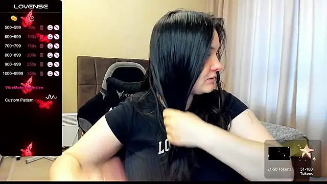 Snapshot of AlanaBrox chatting on 09-17-25, 11:34 AlanaBrox online show from 09-17-25, 11:34