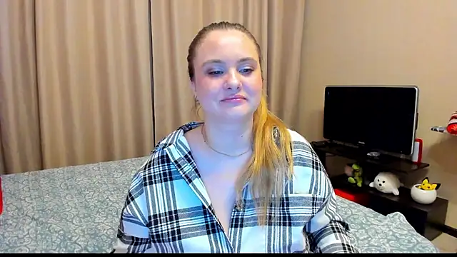 Snapshot of AlanaBrox chatting on 12-03-24, 11:18 AlanaBrox online show from 12-03-24, 11:18