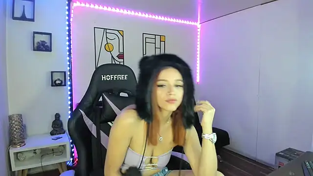 Snapshot of kay_marie chatting on 02-08-25, 11:55 kay marie online show from 02-08-25, 11:55