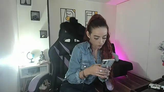 Snapshot of kay_marie chatting on 10-11-25, 07:15 kay marie online show from 10-11-25, 07:15