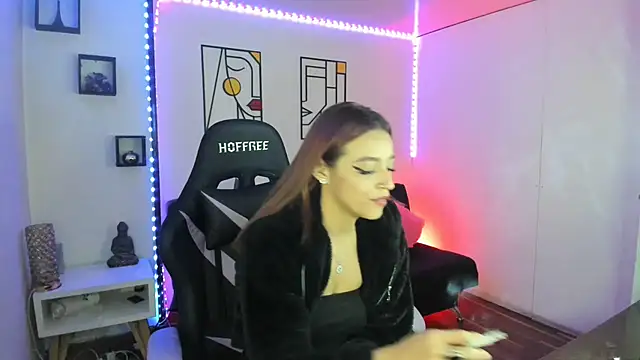 Snapshot of kay_marie chatting on 02-03-25, 12:58 kay marie online show from 02-03-25, 12:58