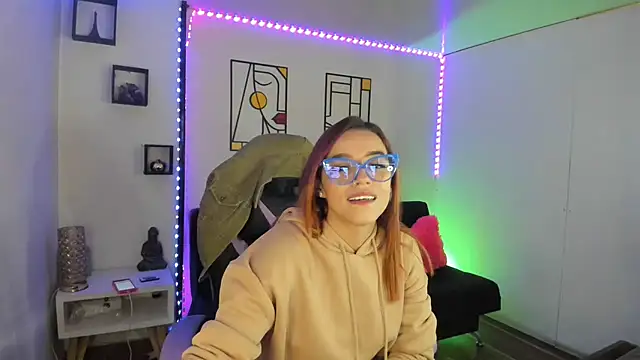 Snapshot of kay_marie chatting on 02-11-25, 07:27 kay marie online show from 02-11-25, 07:27