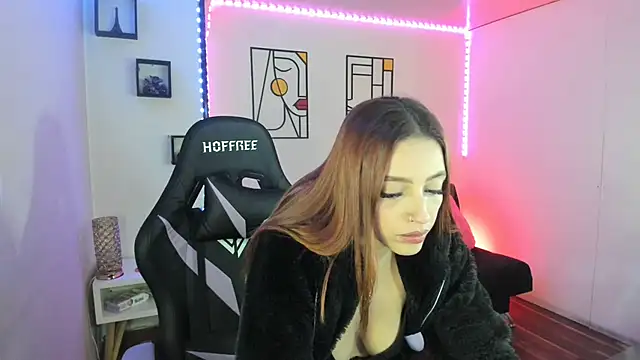 Snapshot of kay_marie chatting on 02-16-25, 08:11 kay marie online show from 02-16-25, 08:11