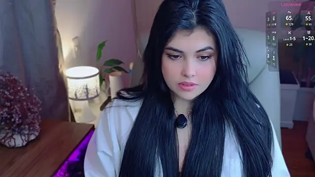 Snapshot of Alyaa_s chatting on 05-07-26, 01:10 Alyaa s online show from 05-07-26, 01:10