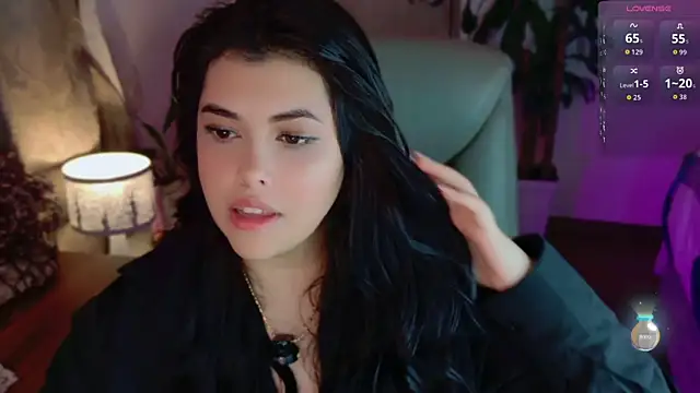 Snapshot of Alyaa_s chatting on 06-14-26, 02:46 Alyaa s online show from 06-14-26, 02:46