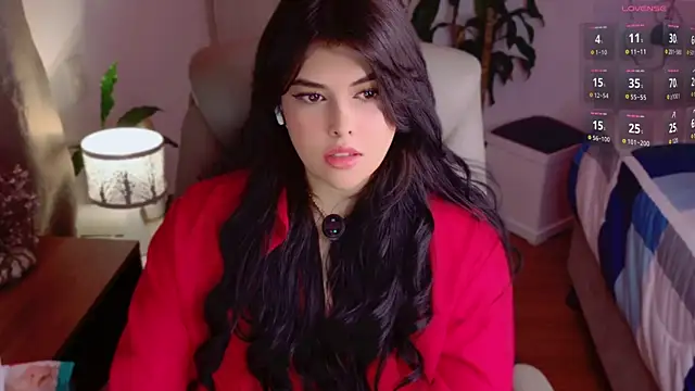 Snapshot of Alyaa_s chatting on 06-07-26, 01:44 Alyaa s online show from 06-07-26, 01:44