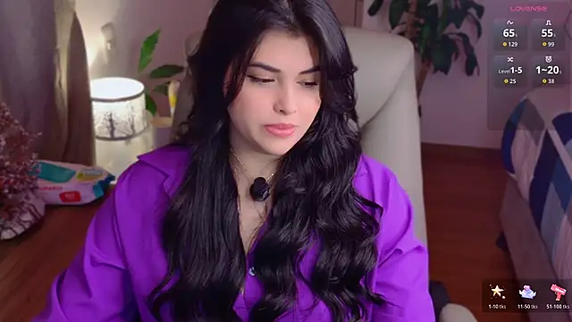 Snapshot of Alyaa_s chatting on 05-16-26, 02:10 Alyaa s online show from 05-16-26, 02:10
