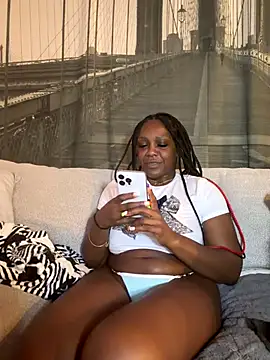 TilaTotti online show from 10-16-25, 04:43