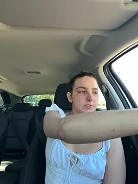 DoriDeluxe66 online show from 04-15-26, 01:04