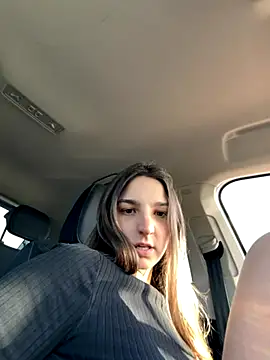 DoriDeluxe66 online show from 11-28-25, 02:17