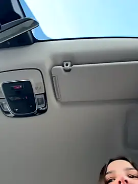 DoriDeluxe66 online show from 10-31-25, 10:23