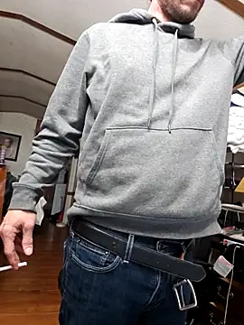 Snapshot of chosen923 chatting on 02-11-26, 03:39 chosen923 online show from 02-11-26, 03:39