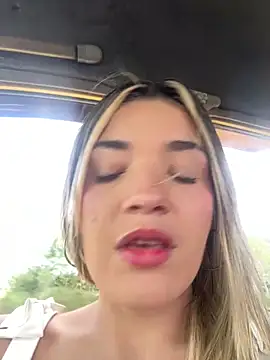 Snapshot of Sarita-candy chatting on 12-22-25, 07:58 Sarita-candy online show from 12-22-25, 07:58