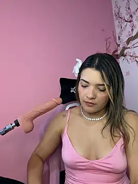 Snapshot of Sarita-candy chatting on 06-08-26, 01:28 Sarita-candy online show from 06-08-26, 01:28