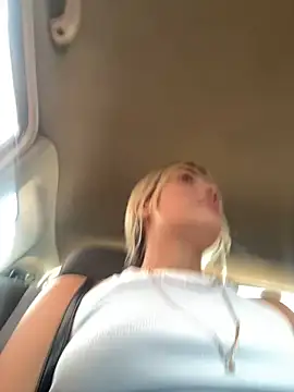 Snapshot of Sarita-candy chatting on 02-23-25, 05:18 Sarita-candy online show from 02-23-25, 05:18